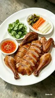 Hình ảnh Vịt nướng nguyên con Phúc Béo