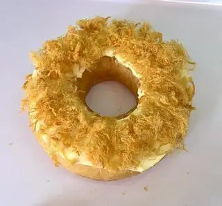 Donut kem pho mai(creamcheese)-chà bông - 25.000 ₫ tại Donut Ichigo Ichie - Nguyễn Thiện Thuật