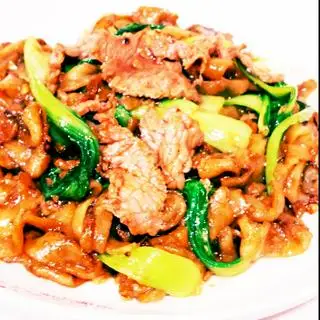 Hình ảnh hủ tíu xào bò hỏa diệm sơn 