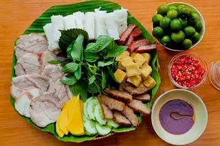 Bún đậu chả giò - 50.000 ₫ tại Bún Đậu Mẹt Handmade
