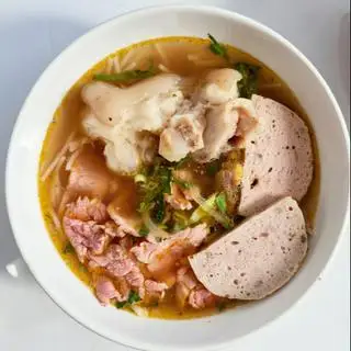 Hình ảnh Bún tái giò chả