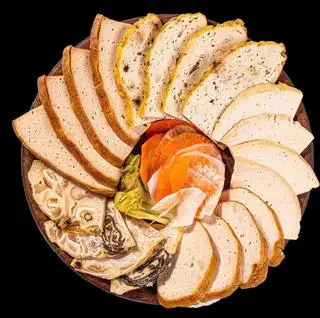 Giò chả tổng hợp nhỏ  - 155.000 ₫ tại Nguyên Sinh 1942 - Pate Giò Chả Bánh Mì - Trần Đình Xu