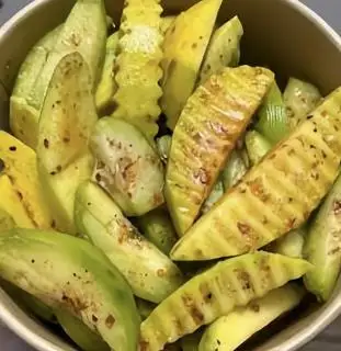 Hình ảnh Mix cóc xoài dầm