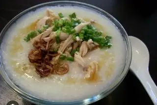 Hình ảnh cháo thịt bằm thêm gà