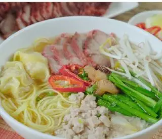 Hủ Tiếu Mì Xương / Giò / Má Heo. - 48.000 ₫ tại Hủ Tiếu & Bún Riêu Cô Hai - Huỳnh Tấn Phát