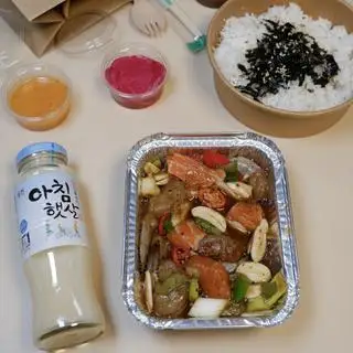 Hình ảnh Cơm Cá hồi - Tôm ngâm tương (NHỎ)
