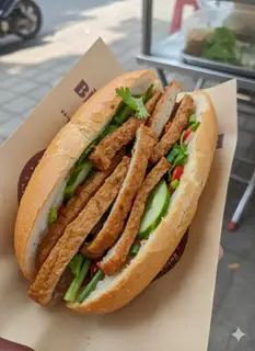 Bánh mì chả cá - 30.000 ₫ tại Bánh Mì Bình Định - Bùi Văn Ba
