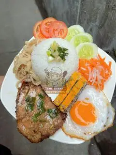 Hình ảnh Cơm Tấm Đầy Đủ + Coca