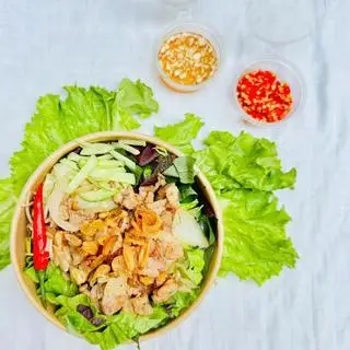Bún thịt heo xào củ hành - 40.000 ₫ tại Quán Bún Dâu - Bún Thịt Xào & Bún Đậu Hủ - Nguyễn Văn Đậu