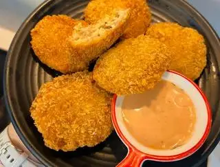 Hình ảnh Bánh gà chiên