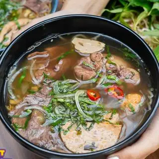 Hình ảnh Bún bò sụn - nạm - gầu - gân - chả cua - chả cây