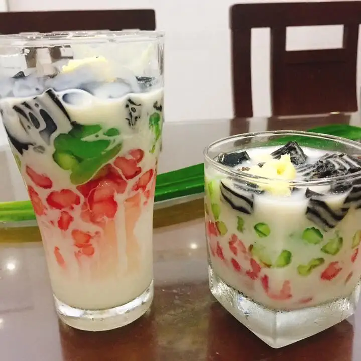 Chè Sáo, Lựu, Lọt, Cốt Dừa - 24.000 ₫ tại Chè Thái A Mít - Võ Văn Kiệt