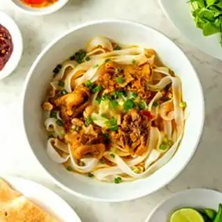 Mì Quảng gà ta - 55.000 ₫ tại Mì Quảng Lê Thương - Đặc Sản Quảng Nam - Tôn Đản
