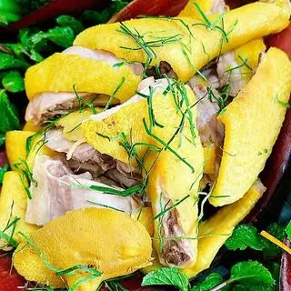 Hình ảnh GÀ HẤP MÍA 1/2 CON CHẶT SẴN 