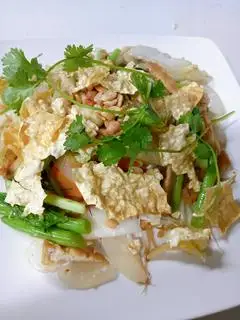 Mì xào dòn chay( Crispy Noodles w Vegetable, Tofu, murshroom)  - 89.000 ₫ tại Quán Chay Ngọc Thọ - Phạm Ngũ Lão