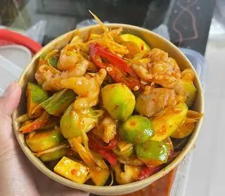 Hình ảnh HỘP CHÂN GÀ SỐT THÁI MINI ĂN THỬ QUÁ ĐÃ