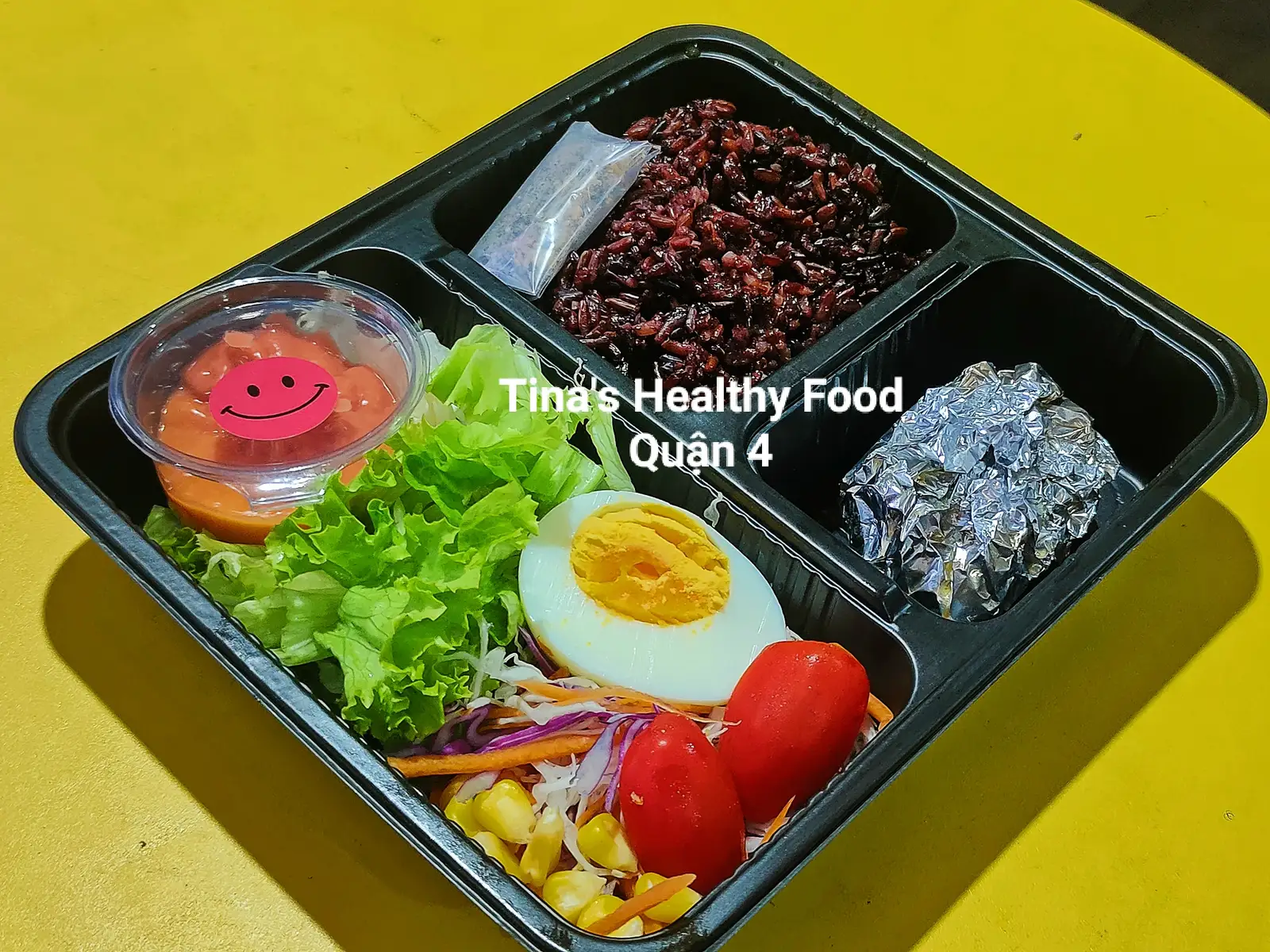 Cơm salad ngũ sắc chay - 59.000 ₫ tại Tina's Healthy Food - Tôn Thất Thuyết