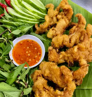 Hình ảnh Chân Gà Chiên Giòn Nhỏ ( 150g chân gà rút xương )