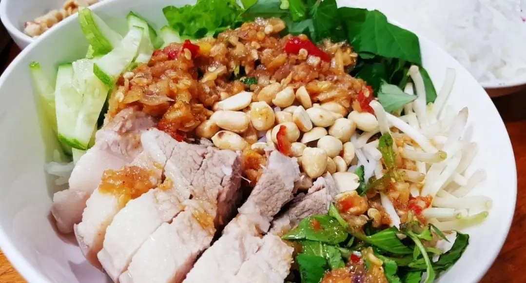 Hình ảnh Bún Trộn Thịt Heo