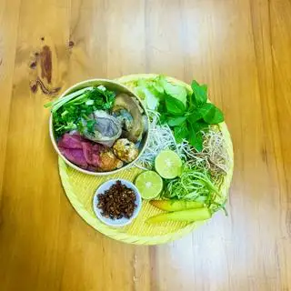 Bún bò Huế Tái - Nạm - Chả - Giò - 90.000 ₫ tại Bún Bò Huế Lan Anh - Lương Minh Nguyệt