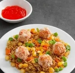 Hình ảnh mì indomie trộn gà viên