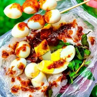 Hình ảnh Bánh tráng chấm - trứng cút