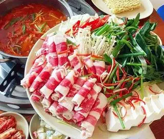 Hình ảnh Lẩu Ba Chỉ Bò Mỹ