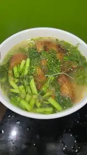 Hình ảnh bún riêu cá - nhiều cá 