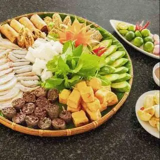 Thập Cẩm Full Topping 2 người  - 159.000 ₫ tại Bún Đậu Mắm Tôm Luci - Dương Thị Mười
