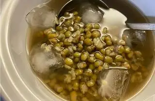 Hình ảnh Chè đậu xanh nguyên hạt, thạch, trân châu