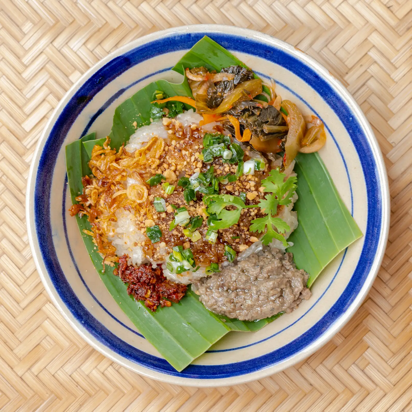Xôi Pate - 28.500 ₫ tại Xôi Xì Xèo - Xôi Xiên Nướng Ốp Đào & Xôi Thịt Kho Chả Sụn - Đường Số 4