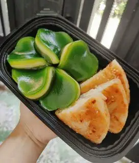 Hình ảnh Bánh da lợn mix bánh khoai mì dừa non
