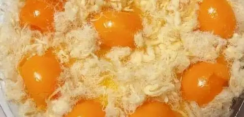 Bánh Bông Lan Trứng Muối Cô Lệ - Thức ăn nhanh gần bạn
