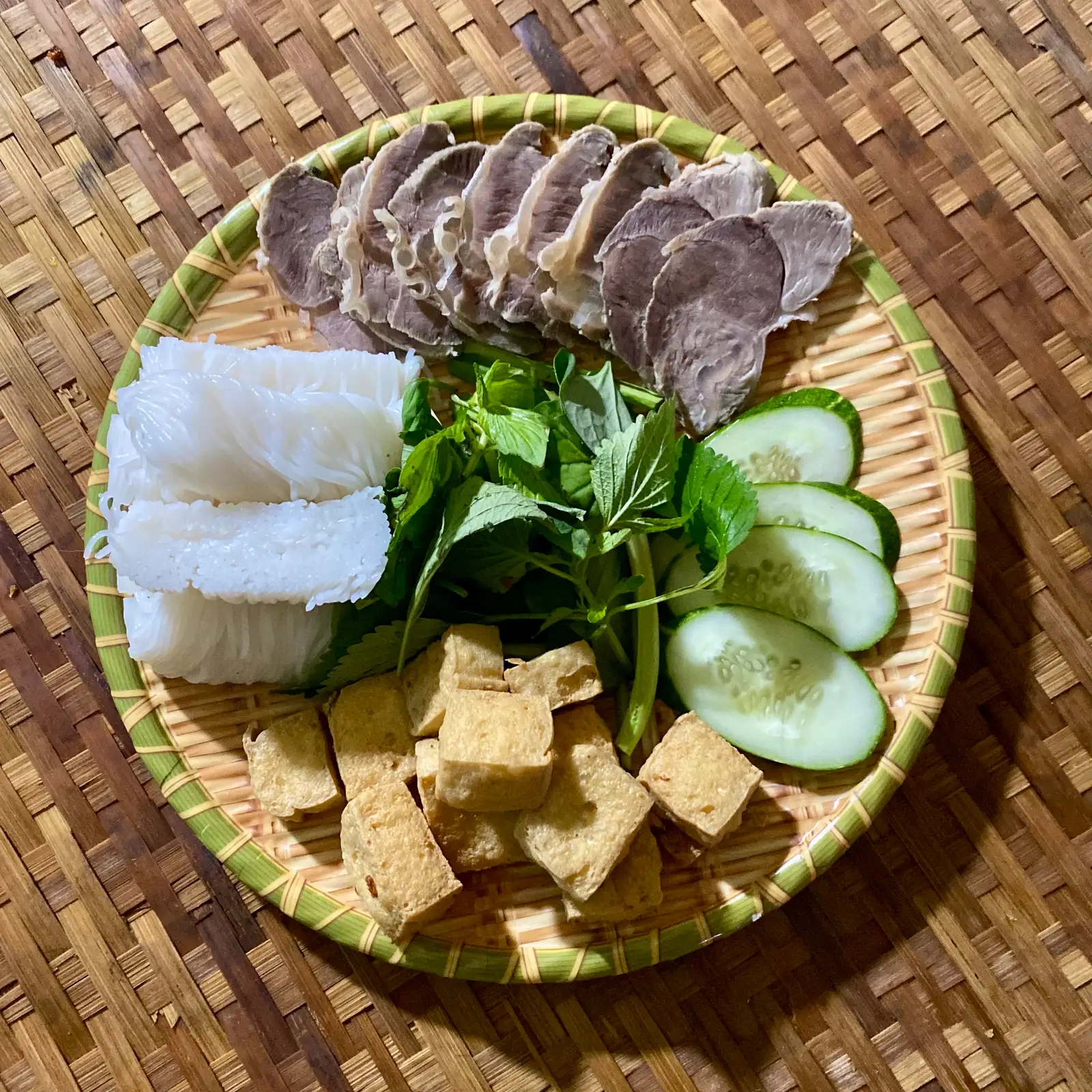BÚN ĐẬU THỊT LUỘC - 57.000 ₫ tại Bún Đậu Mắm Tôm Tràng An Quán - Hoàng Diệu
