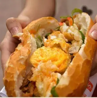 Bánh mì ốp la - 37.000 ₫ tại Bánh Mì Chả Cá Phan Rang Gia Huy - Đường Số 10