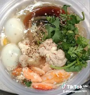 Súp cua tôm bắc thảo + 2 trứng Cút,thịt cua tươi  xào gia vị đậm đà màu trắng ,nấm Linh Chi ,bắp mỹ  - 52.000 ₫ tại Súp Cua Cô My - Súp Cua 2 Trứng Cút Óc Heo & Trứng Bắc Thảo - 611/85 Điện Biên Phủ