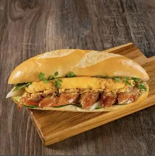 Hình ảnh Bánh mì sài gòn đặc biệt - nem nướng