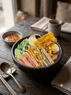 Hình ảnh Bún thịt nướng đặc biệt