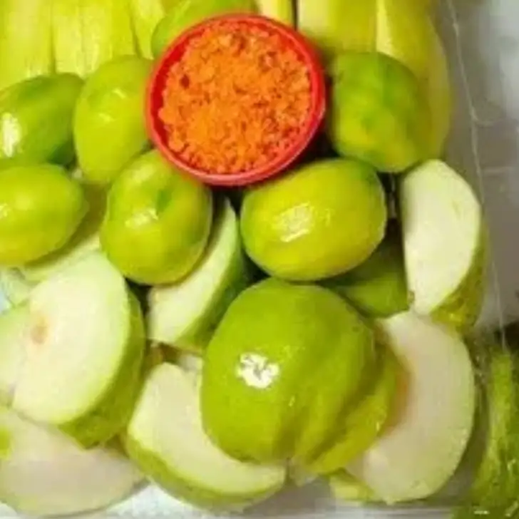 Hình ảnh cóc xoài chấm muối 