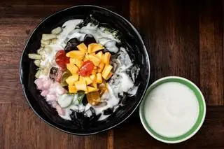 Hình ảnh Chè hạt đác thập cẩm sầu riêng siêu to