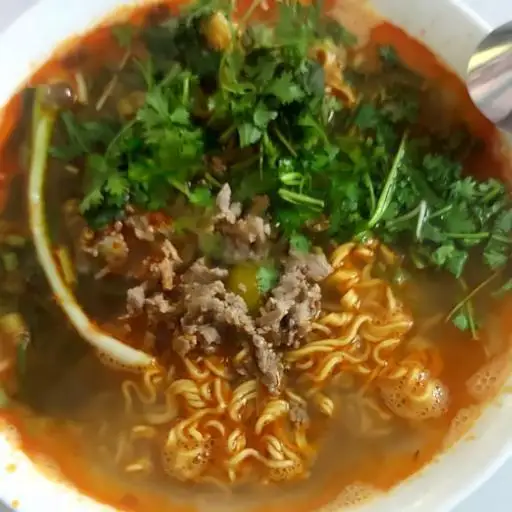 Hình ảnh Mỳ bò sa tế chua ngọt