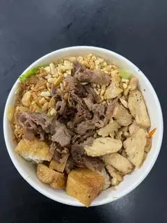 Hình ảnh Bún trộn Gà BÒ