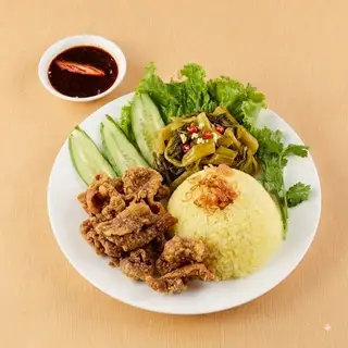 Cơm da gà mắm tỏi - 50.000 ₫ tại Cơm Gà Xối Mỡ Ngọc Hiền - Phan Văn Trị