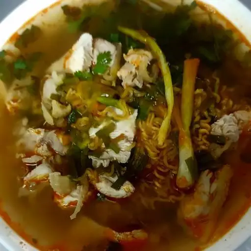 Hình ảnh Mỳ gà sa tế chua ngọt