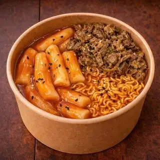 Mì Trộn Tokbokki Bò Áp Chảo - 59.000 ₫ tại Quán Của Lâm - Mì Cay, Cơm Trộn & Tokbokki - Khuông Việt