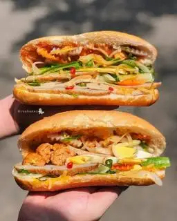 BÁNH MÌ ỐP LA & CHẢ CÁ  - 35.000 ₫ tại Cá Viên Chiên & Cá Viên Chiên Sốt Mắm Tỏi - Nguyễn Quang Bích