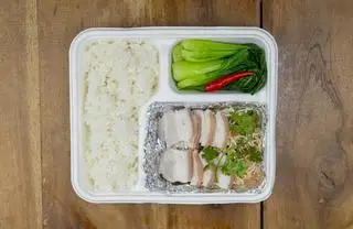 Hình ảnh Thịt luộc - dưa giá