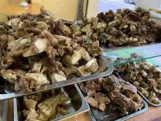 sụn thêm  - 30.000 ₫ tại Bún Bò Huế Bảo Duy - Tôn Đản