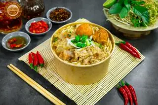 TÁI - CHẢ CUA - GÂN - 82.000 ₫ tại Bún Bò Huế Sông Hương - Quang Trung