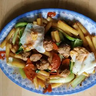 Hình ảnh Nui xào bò viên
